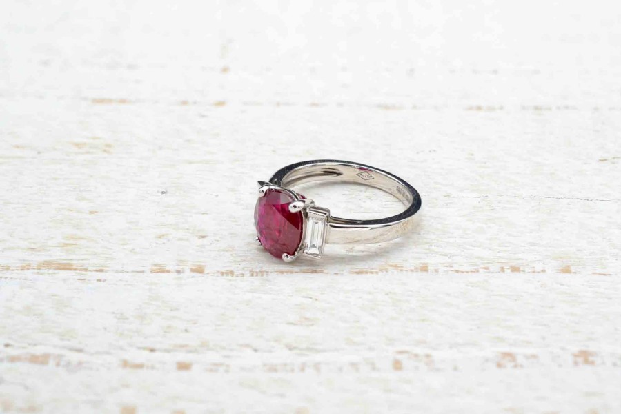 Bottazzi Blondeel Jolie Bague Rubis Et Diamants En Or Blanc 18K Bagues Vintage Et De Creation